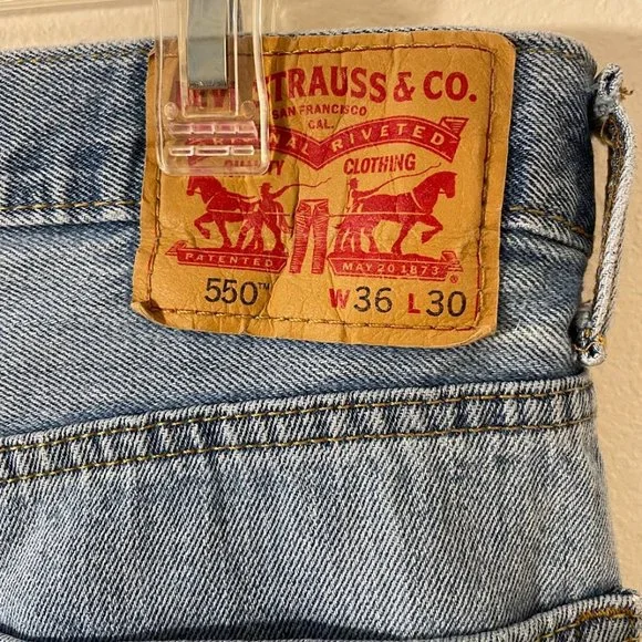 Levis Jeans Mens 36x30 Blue 550 Relaxed Fit Baggy Tapered Light Wash Denim - Picture 10 of 14